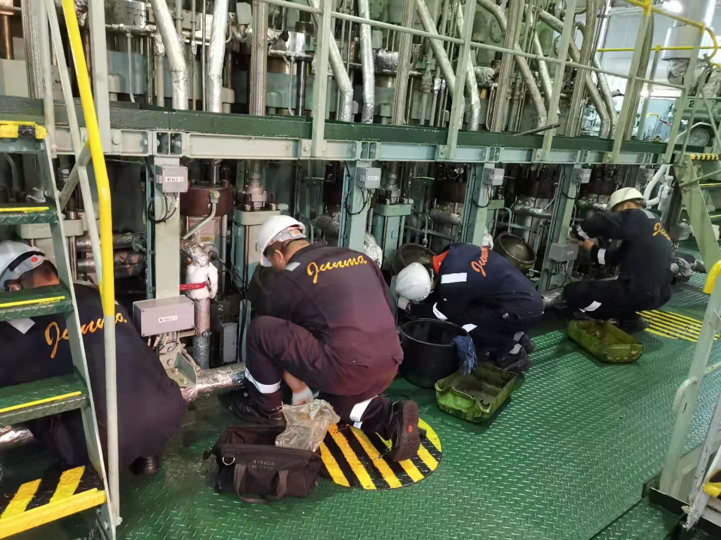 Docking Service Team 1.jpg